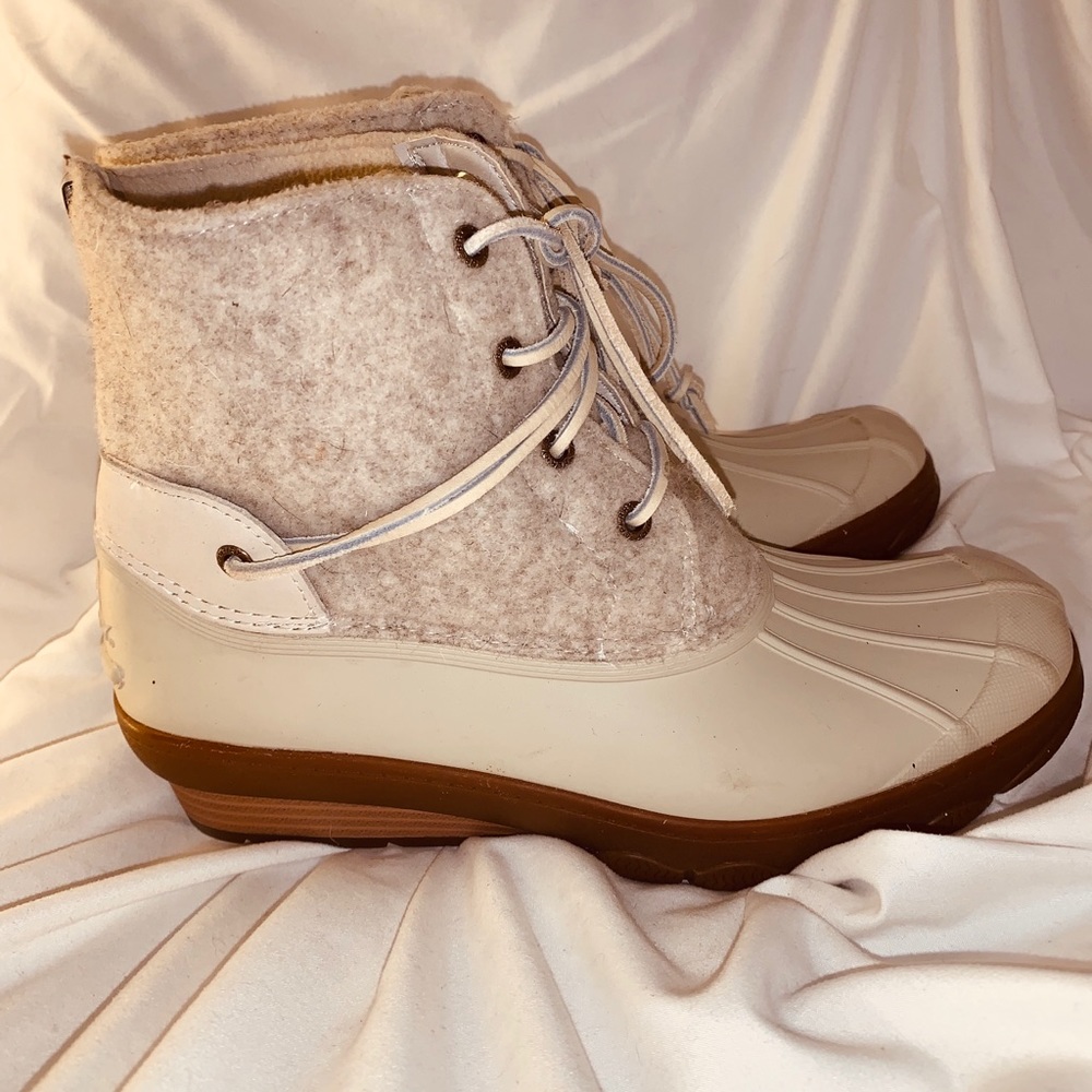 Sperry Rain/Snow boots in cream